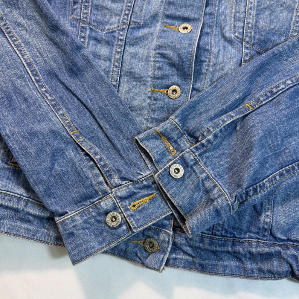 Levis Womens Medium Wash Denim Trucker Jacket Blue XL Long Sleeve Cotton - Picture 4 of 7